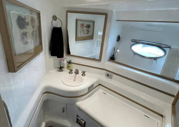 Botel Yate Stv Barcelona
