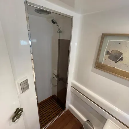 Yate Stv Bateau-hôtel Barcelone