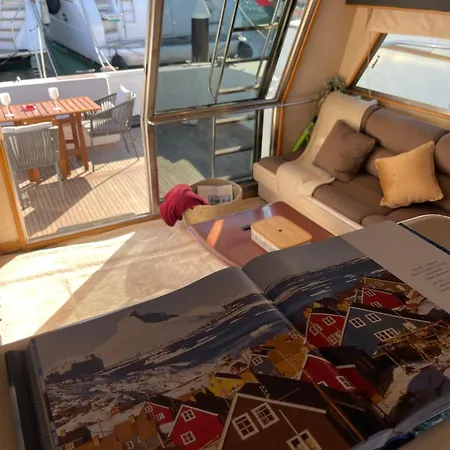 船屋 Yate Stv 巴塞罗那