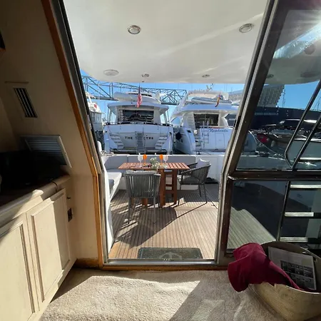 Bateau-hôtel Yate Stv *